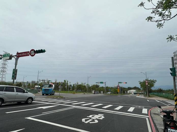龜山「這路段」實施大貨車禁行 4/1起科技執法上路 62 S 9478548 0