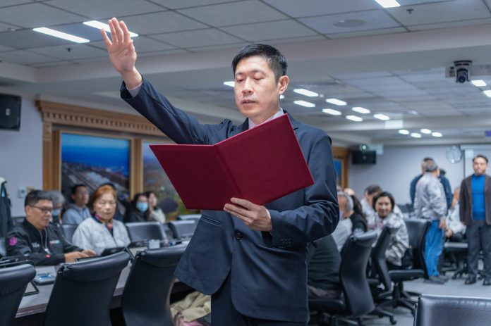 桃園新任環保局長顏己喨宣誓就職 環境治理經驗豐富 56 c90ef3e5 72b9 4aa1 90c1 1d57a1b0be82 scaled