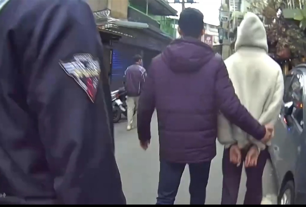 兜售喪屍菸彈遭查獲 中和警找上門老爸直呼「不可能」 253 248250320a08