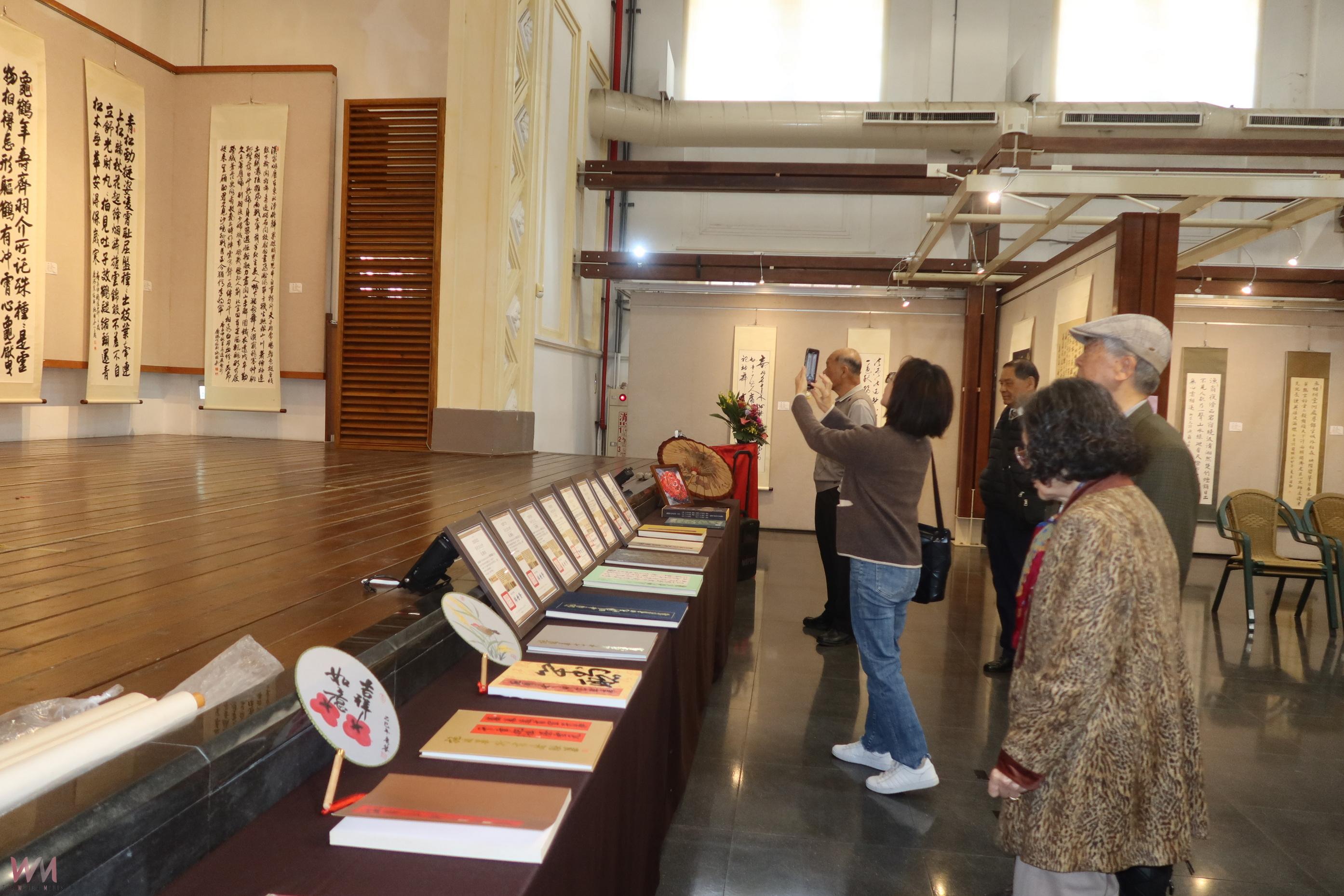 (有影片)/彰化藝術館舉辦退休主管書畫展 以「相聚」分享創作心聲 - https://www.watchmedia01.com