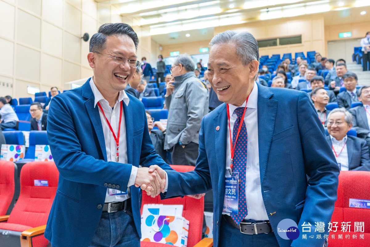 蘇副市長感謝新加坡SMRT集團主席佘文民親自出席,進一步鞏固捷運聯盟間的友誼及合作基礎。