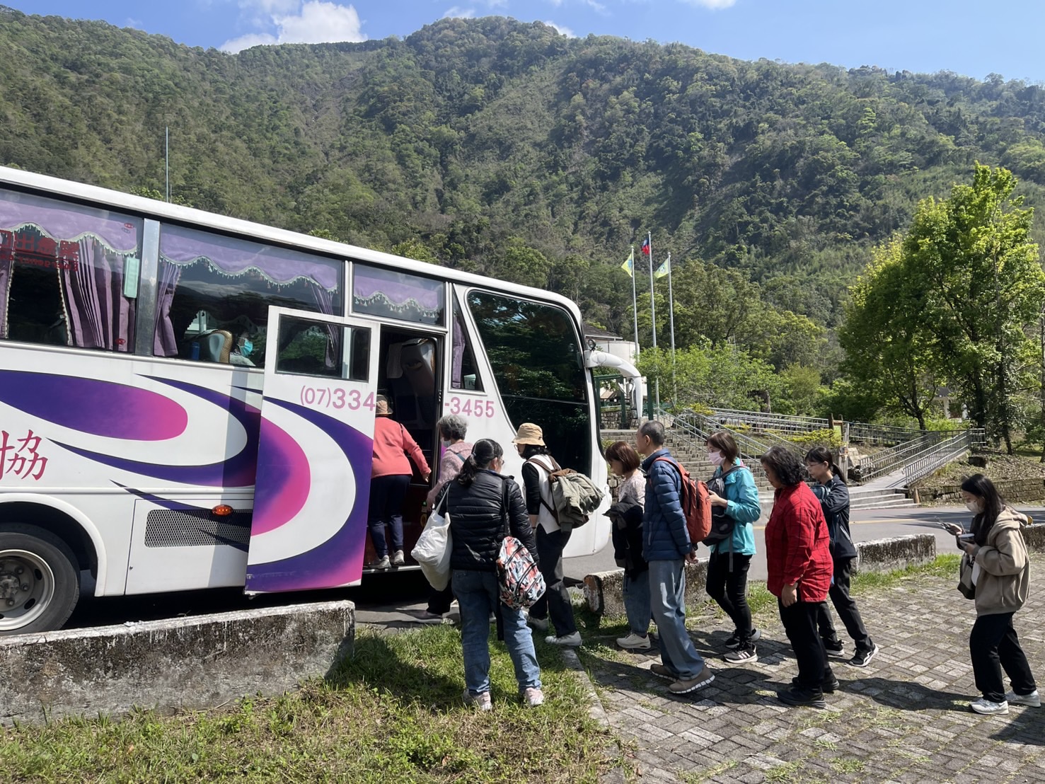 原民運免費接駁像行動小旅行 暖心服務民眾直呼超貼心