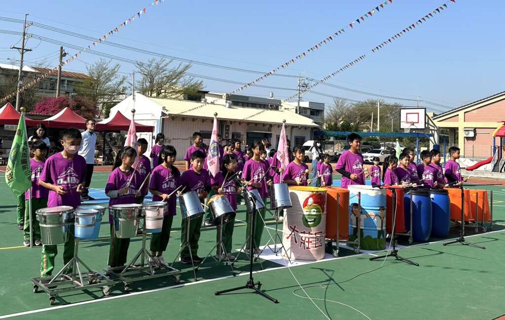 ▲大莊國小學童打擊演奏表演。（彰化縣政府提供）