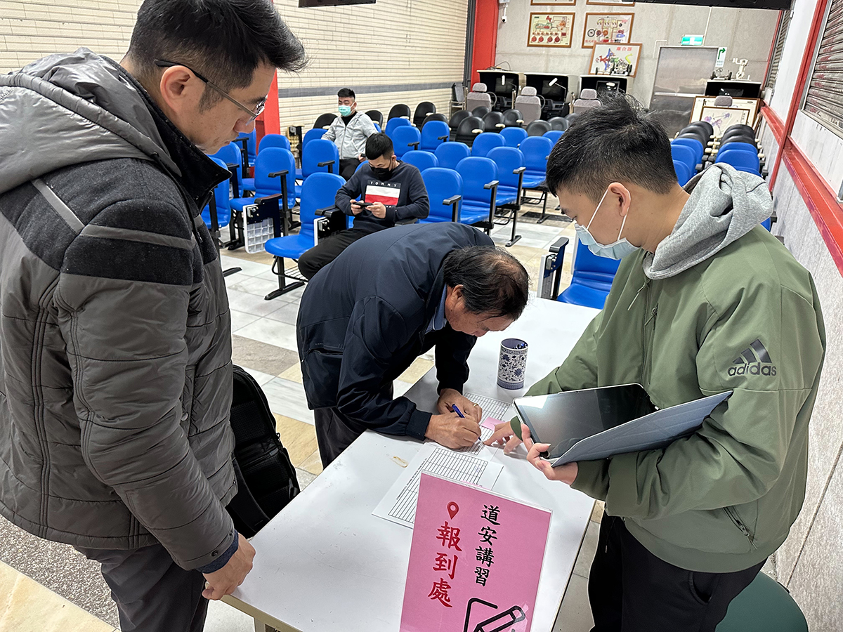 交通違規道安講習時間更彈性 民間受託單位開班宜蘭「亞洲駕訓班」22日首訓