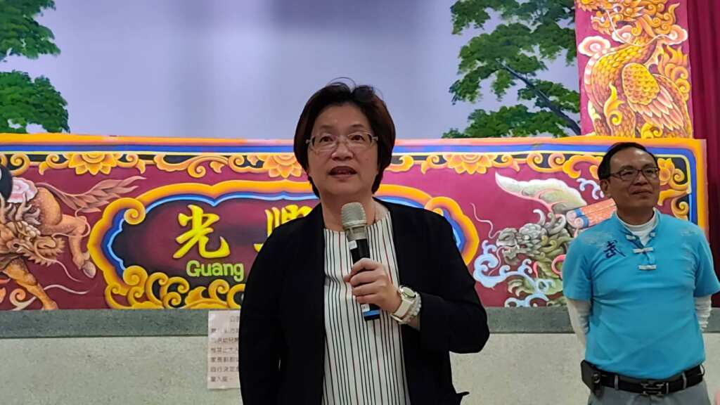 ▲彰化縣長王惠美親臨現場，與大小朋友一同沉浸在戲劇的魅力之中，吸引超過千名觀眾共襄盛舉。（彰化縣文化局提供）