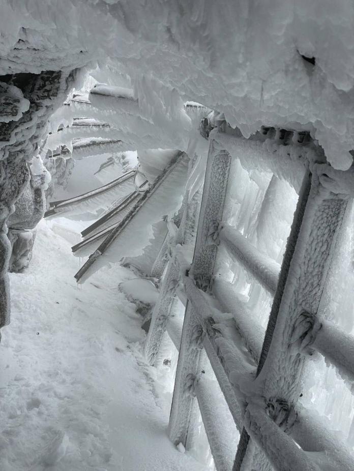 高山雪融結冰步行風險高 登山口附近發現4件事立即撤退 54 485957111 985080160476248 3138659837310495043 n