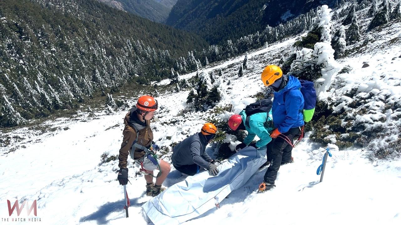 玉山主峰墜谷案完成不可能任務大體成功吊掛下山 - https://www.watchmedia01.com