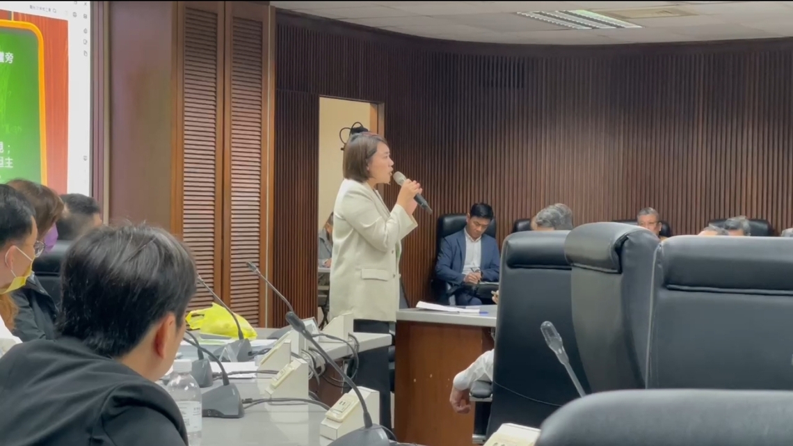 漾新聞|國賓環評會議 邱于軒質疑地盤鑑定結構與環評有出入 居民安全何在?