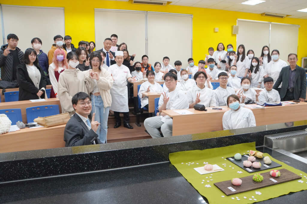 ▲大葉大學邀請日本東京tsuji調理學校示範教學。（記者林明佑翻攝）