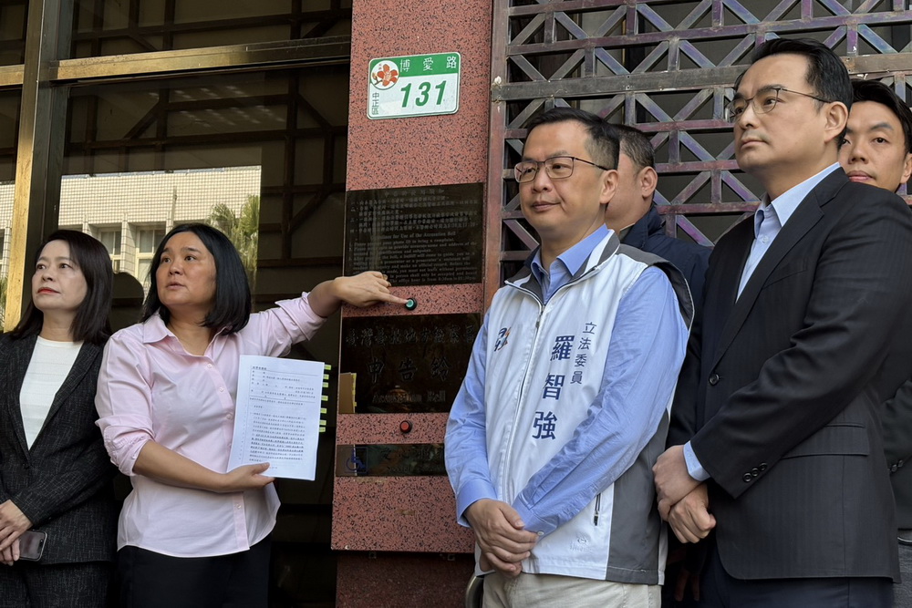 罷免連署續發酵 藍委告發民團偽造文書 嗆檢勿選擇辦案 208 罷免連署續發酵 藍委告發民團偽造文書 嗆檢勿選擇辦案 207
