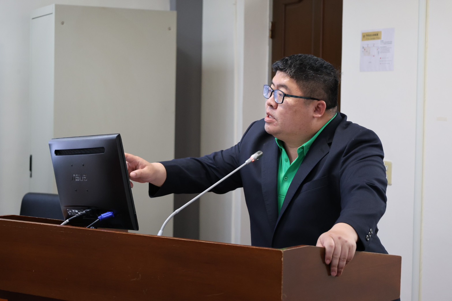 台電利息支出破320億 蔡易餘:行政部門應即刻提出可行財政對策 230 台電利息支出破320億 蔡易餘:行政部門應即刻提出可行財政對策 229