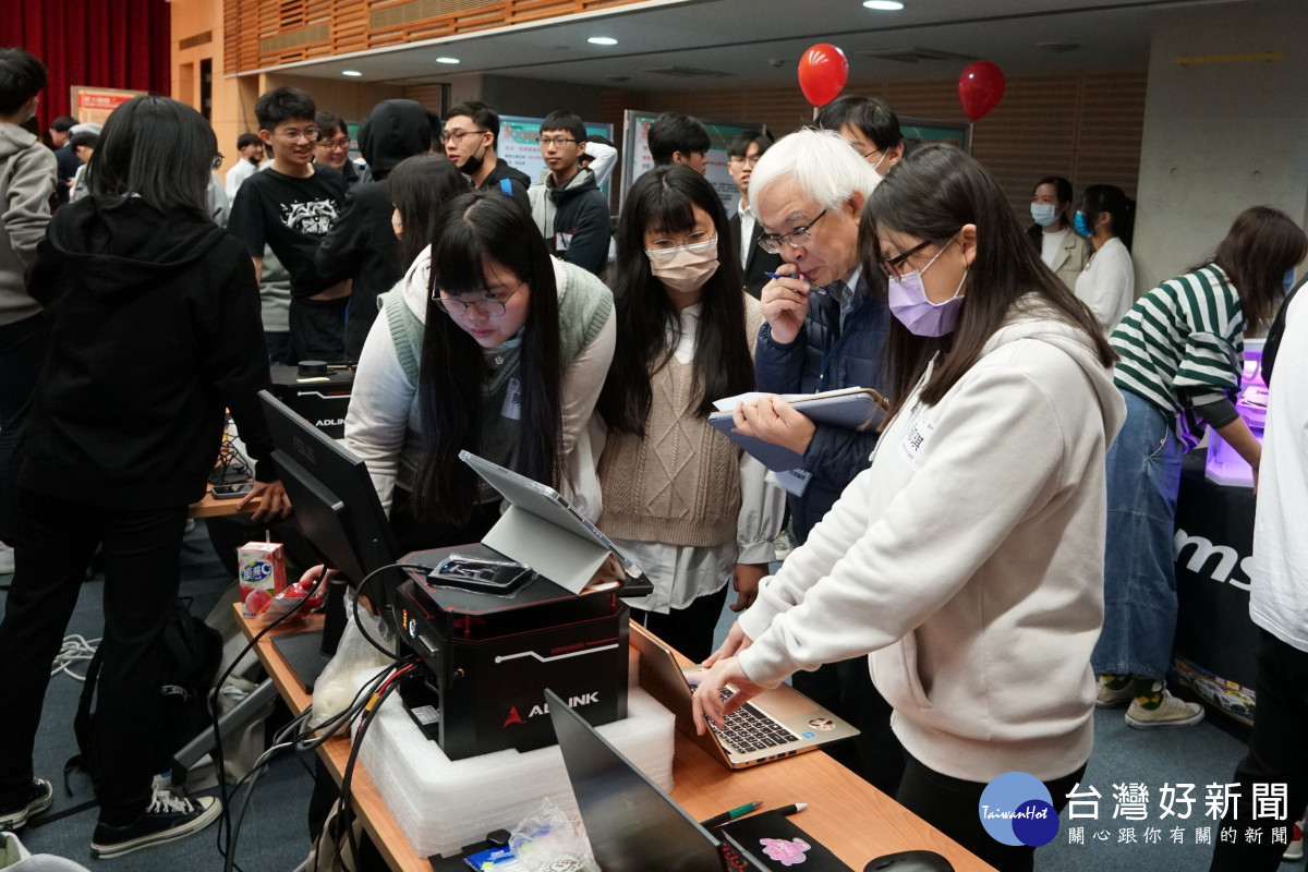 中原大學電資學院舉辦「微星盃」AI創意構想競賽，鼓勵學生發揮創意與所學。