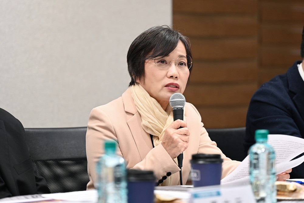 亞亞拒離境還赴內政部要求撤銷處分 劉世芳:她不是普通媽媽 240 亞亞拒離境還赴內政部要求撤銷處分 劉世芳:她不是普通媽媽 239