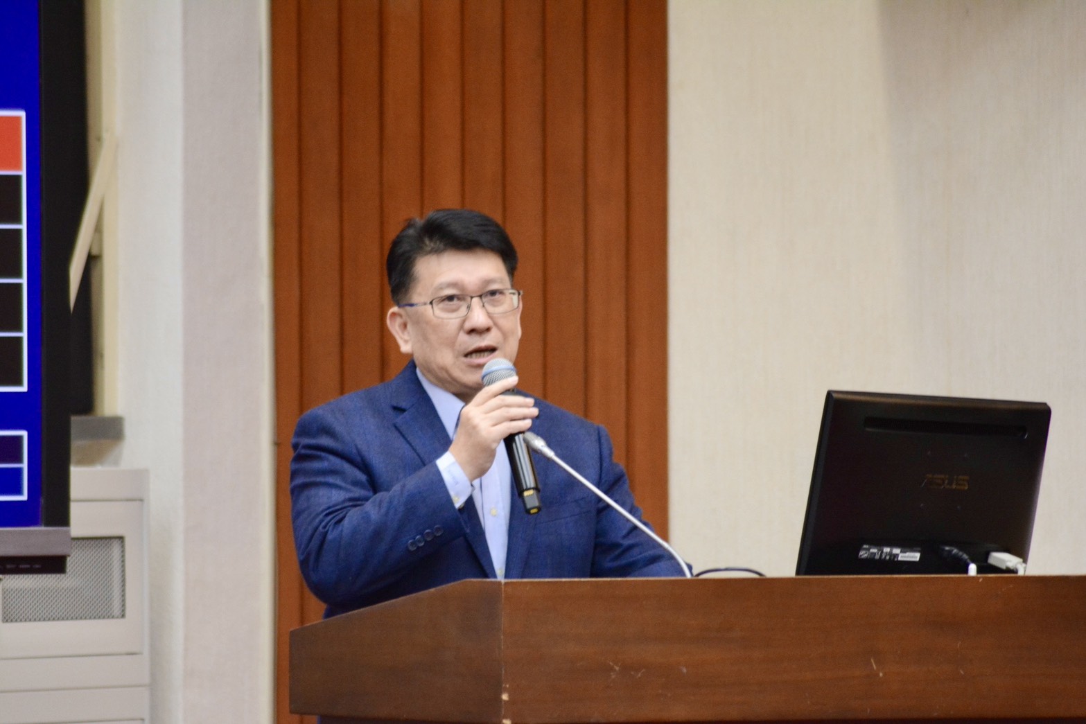林志潔用咖啡甜點換罷免連署? 林思銘質疑踩《選罷法》底線 214 林志潔用咖啡甜點換罷免連署? 林思銘質疑踩《選罷法》底線 213