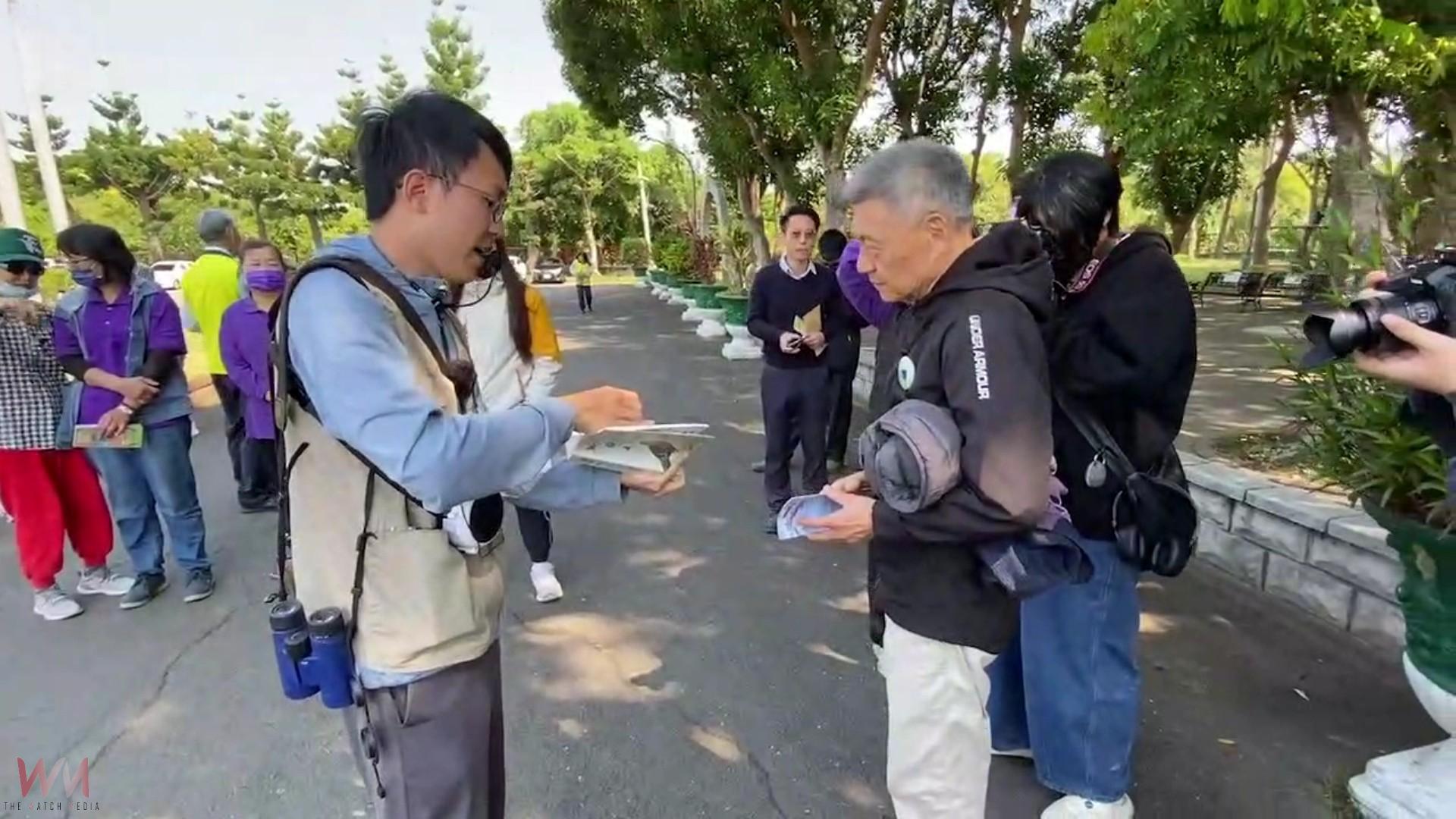 （有影片）／八卦山迎「風中精靈」　長輩齊聚仰望灰面鵟鷹翱翔天際 - https://www.watchmedia01.com