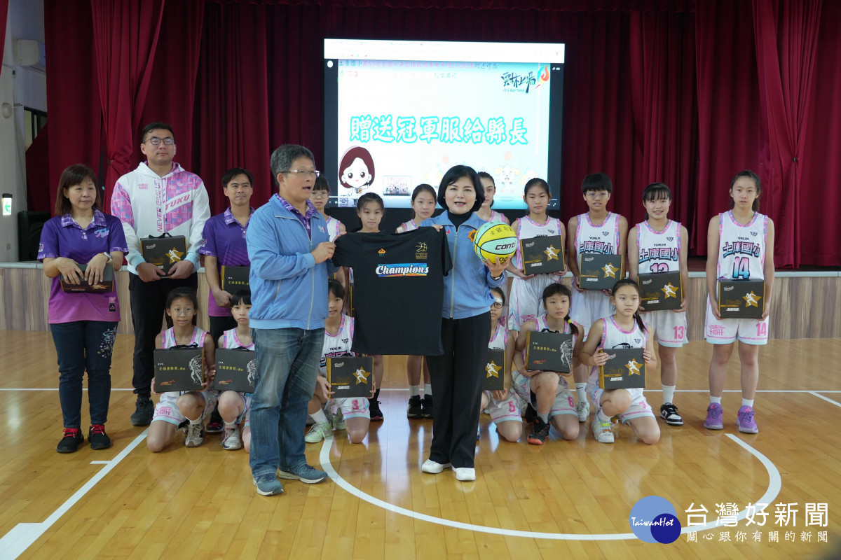 2025全國U12籃球賽雲林縣土庫國小女籃隊封后／翻攝照片