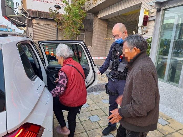 8旬婦忘記回家的路 楊梅警民及時伸援 56 S 74080516 0