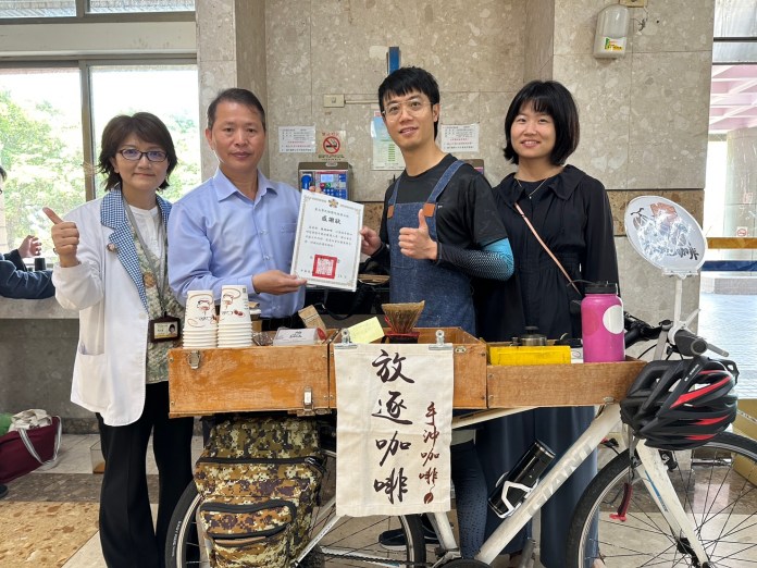 咖啡店前進北榮桃園分院 為醫護人員打氣 79 h58g85g