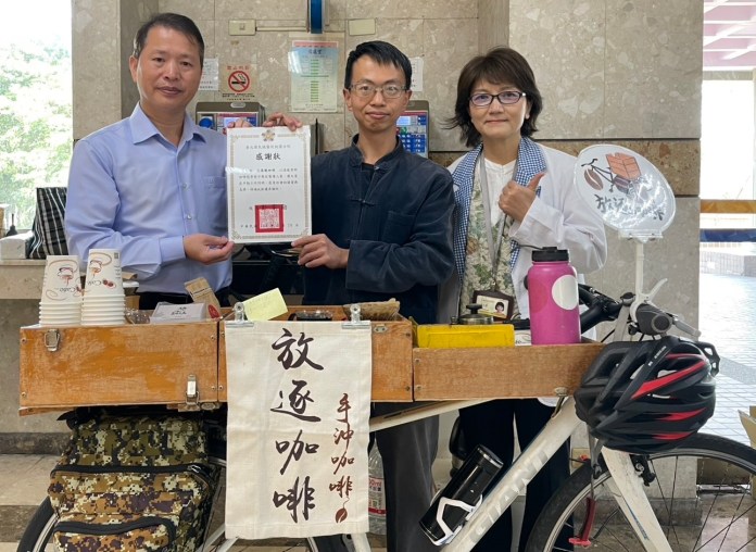 咖啡店前進北榮桃園分院 為醫護人員打氣 80 2巴燒島 0