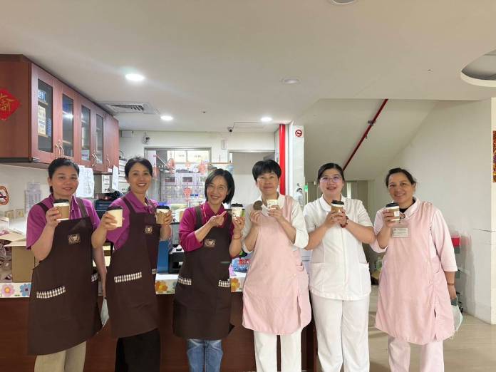 咖啡店前進北榮桃園分院 為醫護人員打氣 81 3護家 0