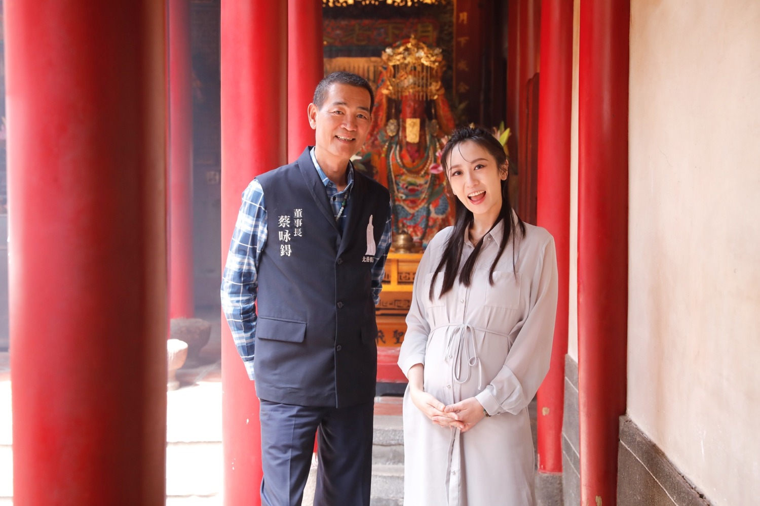 北港朝天宮董事長長蔡咏鍀（左）、蔡允潔（右）。 (圖/鏡藝宏海 提供)