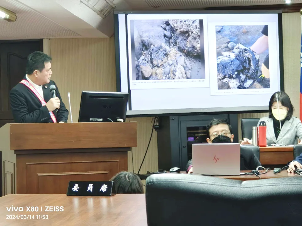 黃仁委員去年第一會期3月14日即已質詢並爭取政府應該比照「蘭嶼核廢料貯存場使用原住民保留地損失補償基金」的25億元同等規模,補助台東海岸線的8個鄉鎮。(資料照片)
