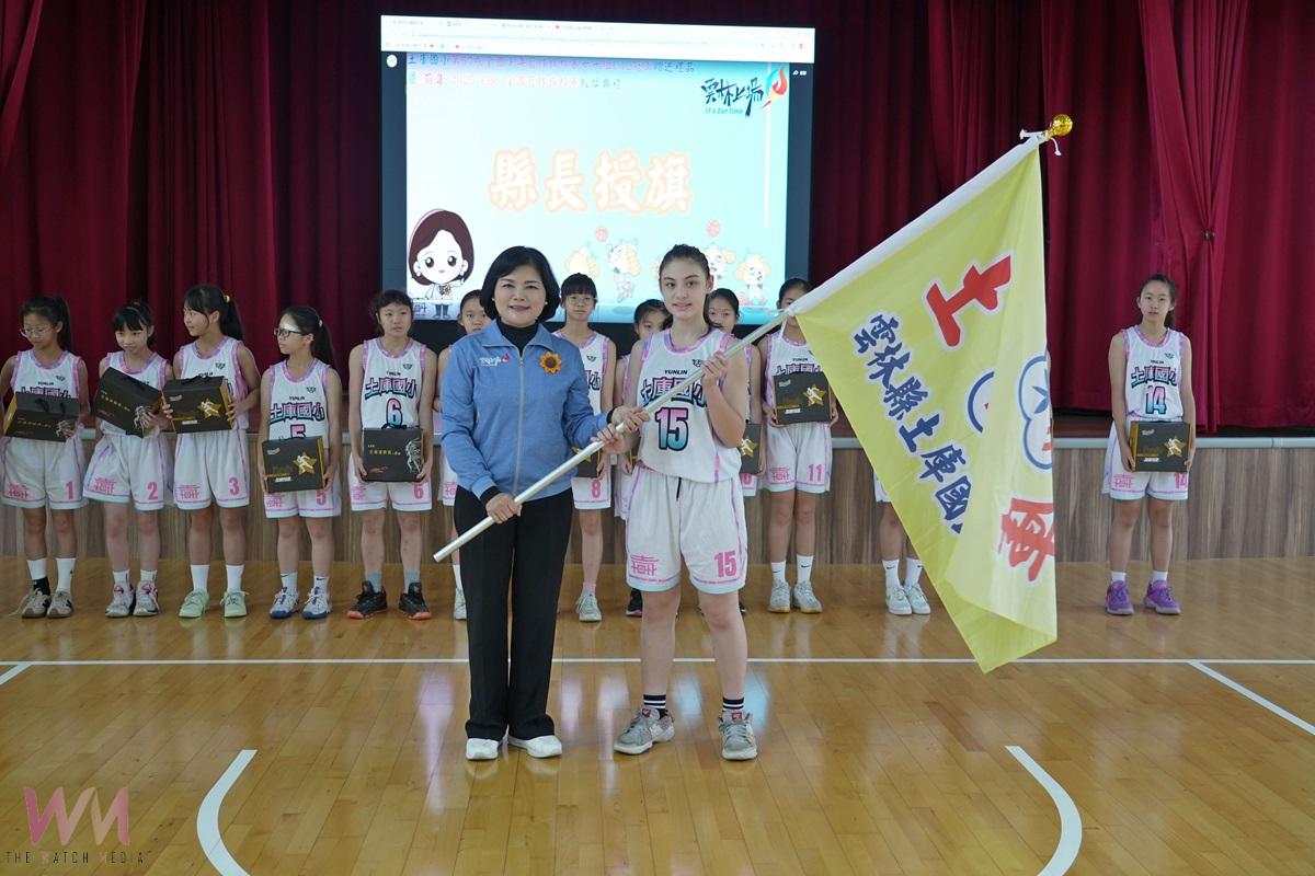 土庫國小女籃勇奪全國U12錦標賽冠軍 縣長張麗善感謝小將為雲林爭光 - https://www.watchmedia01.com