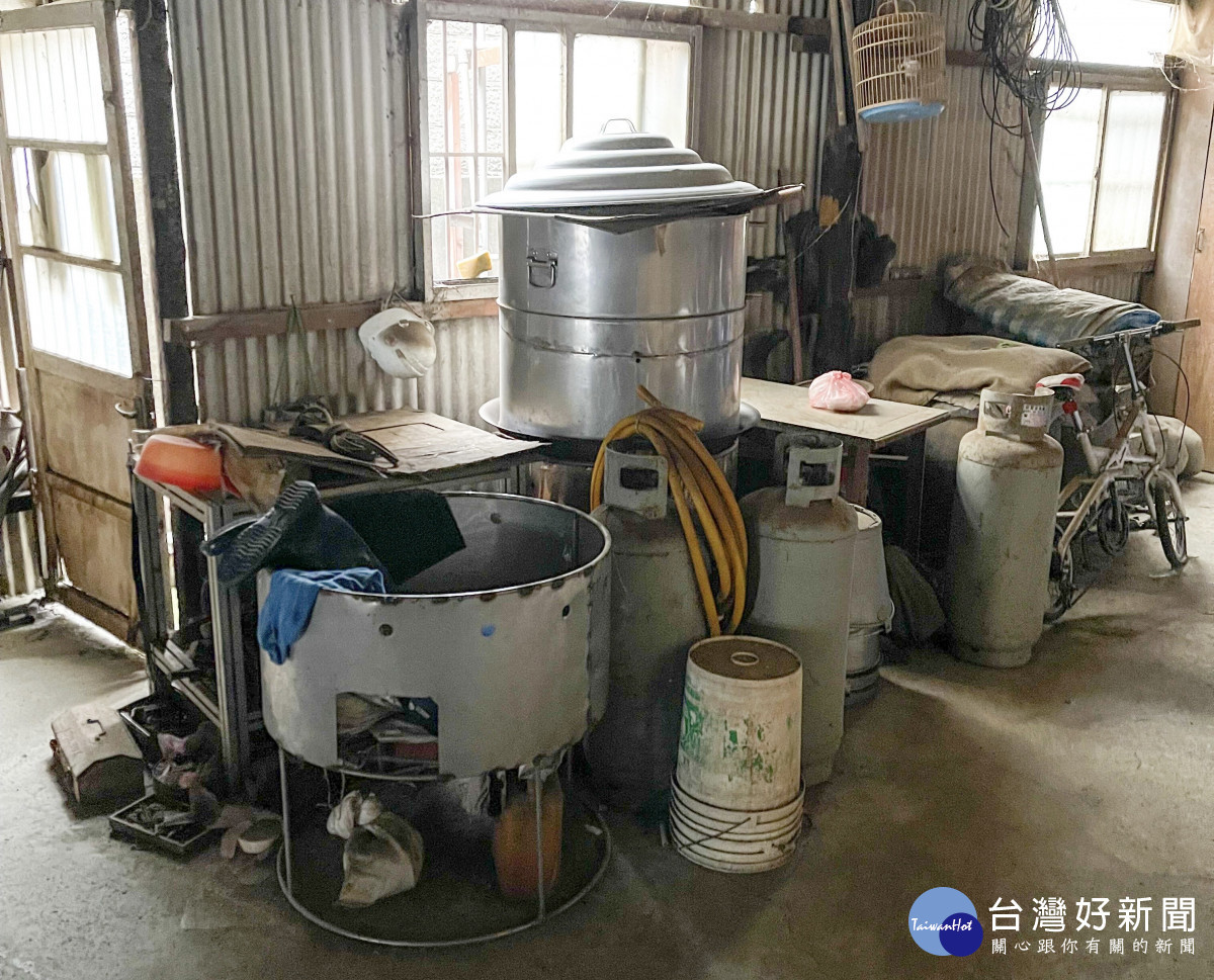 新竹市政府近日接獲民眾檢舉疑似私釀酒品案件，呼籲市民遵守相關法規。