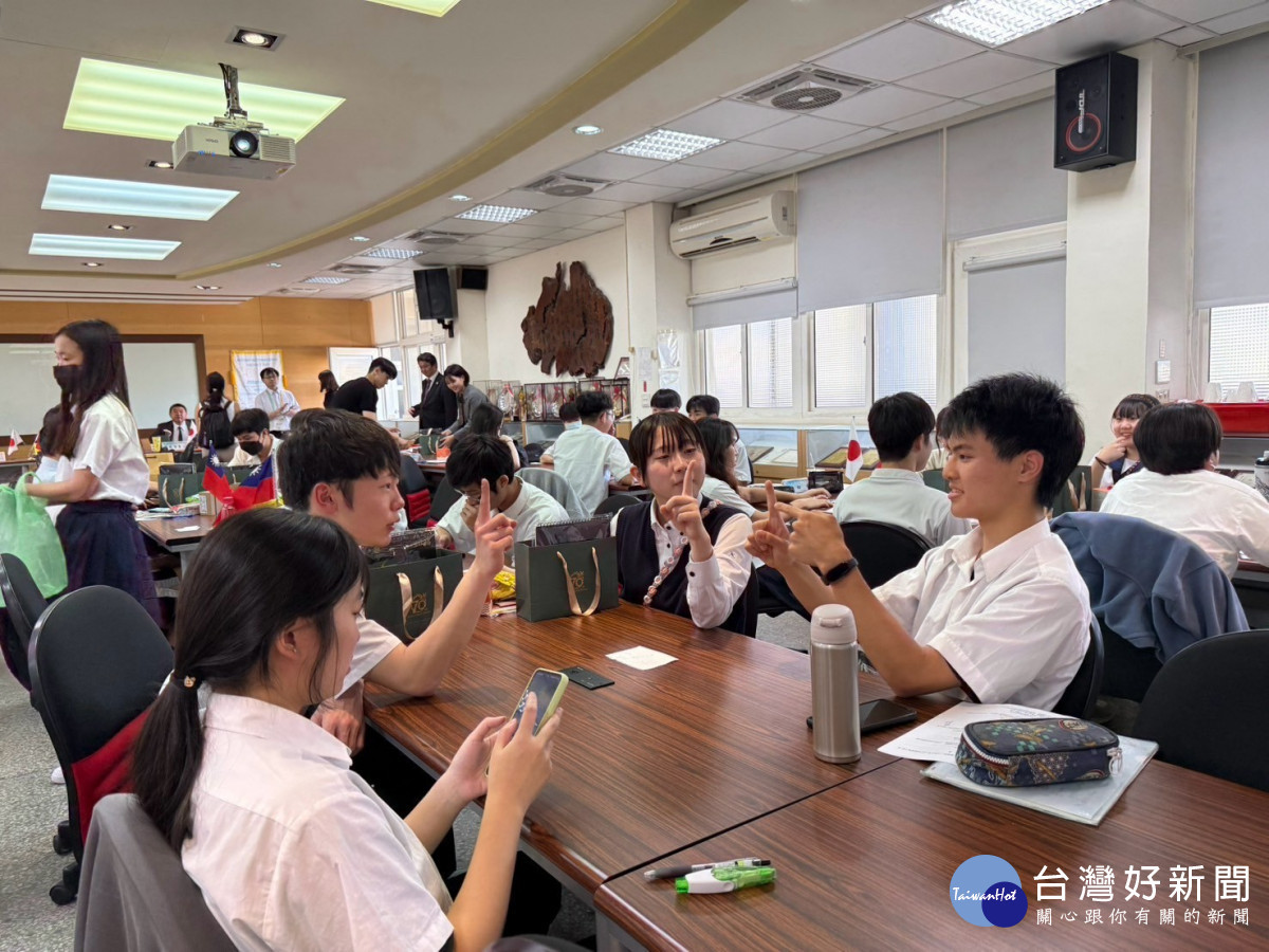 新竹高工與日本北海道扶少團交流互動