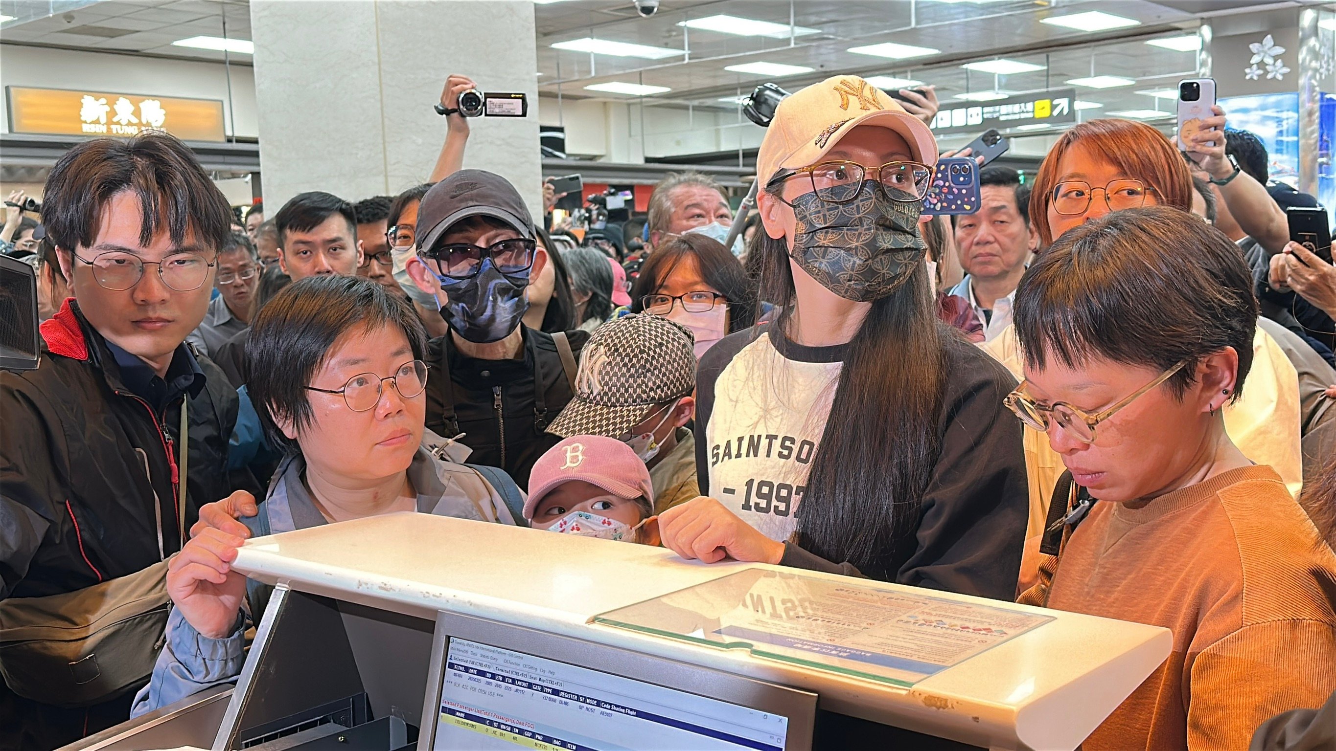 中配「亞亞」被取消居留台灣文件後返回中國，國台辦就推出舉報台獨打手信箱。林啟弘攝