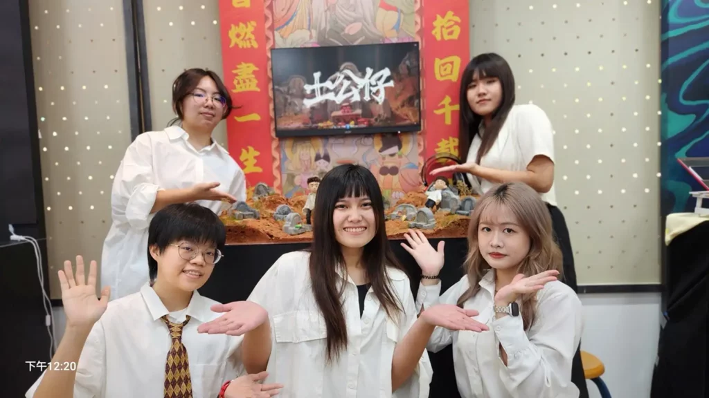 〈土公仔〉製作團隊分享夕陽產業的傳承與祝福。(圖/陳惠玲攝影)