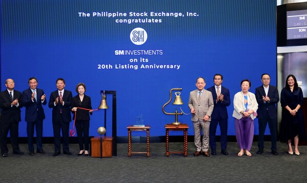 SM Investments Corp. marked its 20th listing anniversary at the Philippine Stock Exchange. In the photo are (from left) SM Investments' Board and Management led by Chairman Emeritus Jose T. Sio; President and CEO Frederic C. DyBuncio, Chairman and Independent Director Amando M. Tetangco, Jr. and Vice Chairperson Teresita Sy-Coson. They were joined by (fifth from left) PSE President & CEO Ramon S. Monzon; Chief Operating Officer Atty. Roel A. Refran; Directors Vivian Yuchengco and Eddie T. Gobing SM Investments Corp. marked its 20th listing anniversary at the Philippine Stock Exchange. In the photo are (from left) SM Investments' Board and Management led by Chairman Emeritus Jose T. Sio; President and CEO Frederic C. DyBuncio, Chairman and Independent Director Amando M. Tetangco, Jr. and Vice Chairperson Teresita Sy-Coson. They were joined by (fifth from left) PSE President & CEO Ramon S. Monzon; Chief Operating Officer Atty. Roel A. Refran; Directors Vivian Yuchengco and Eddie T. Gobing