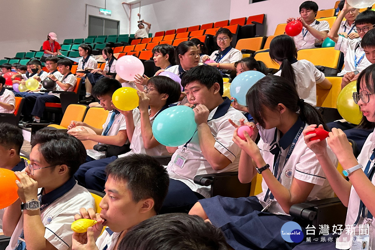 國際志工辦理講座課程。