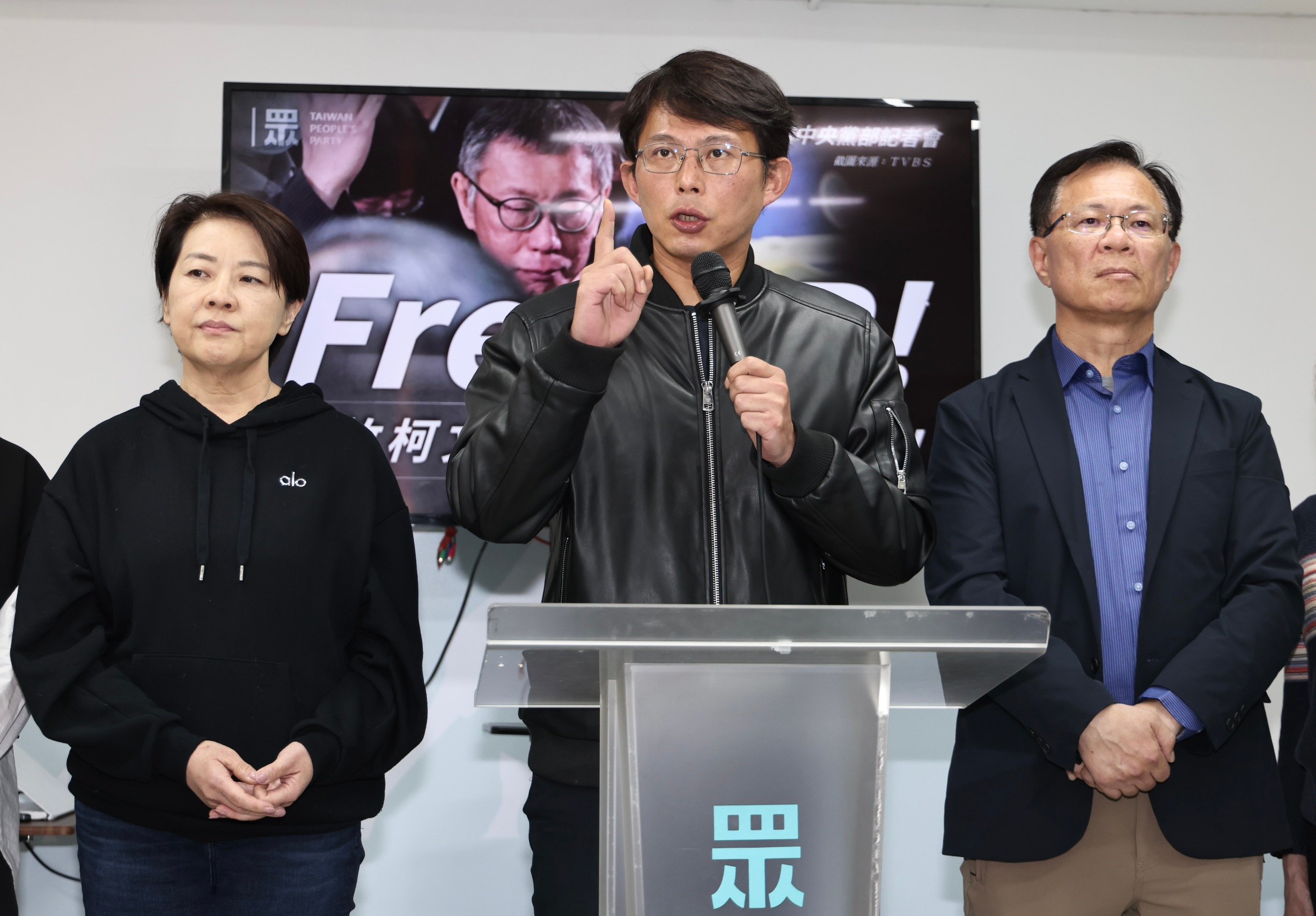 北院28日裁定柯文哲延長羈押2個月，民眾黨主席黃國昌批評，難道台北看守所真的要把人關到倒下。林啟弘攝