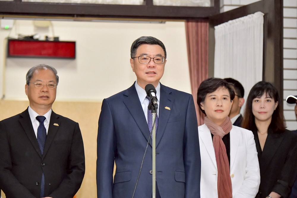 川普重課25%汽車關稅 卓榮泰:無外銷至美、對台衝擊小 234 川普重課25%汽車關稅 卓榮泰:無外銷至美、對台衝擊小 233