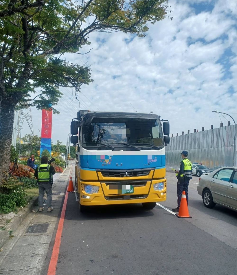 守護用路人安全  中和警強化攔查大型車輛