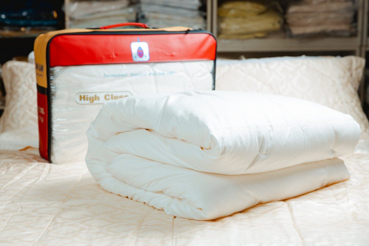 益成室蠶絲被,高人氣、高品質。是奧丁丁市集年年熱銷品項(圖/奧丁丁市集)