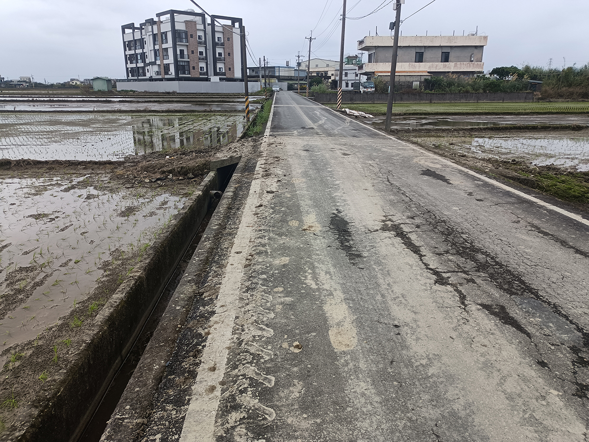 農耕機具沿路「掉土」影響環境危害交通 輕則罰款重則恐負刑責 - https://www.watchmedia01.com