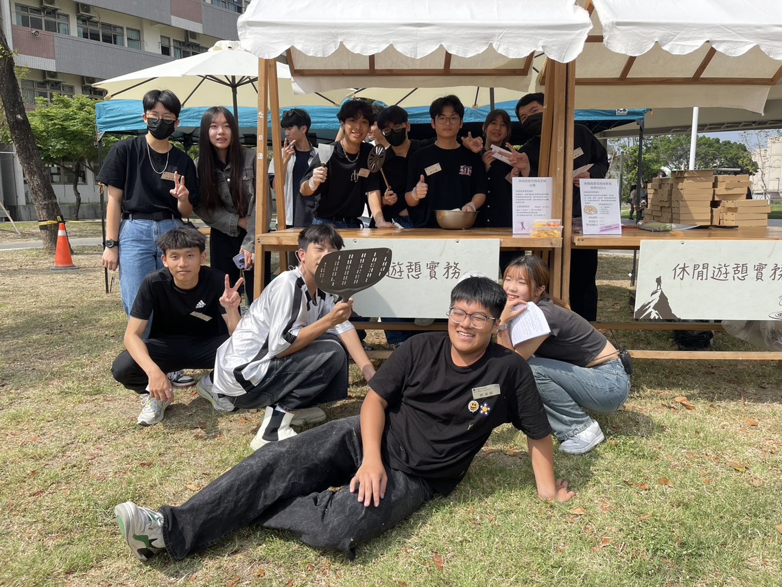高餐大附中20週年成果展「行·影·香·穗」精彩貳拾