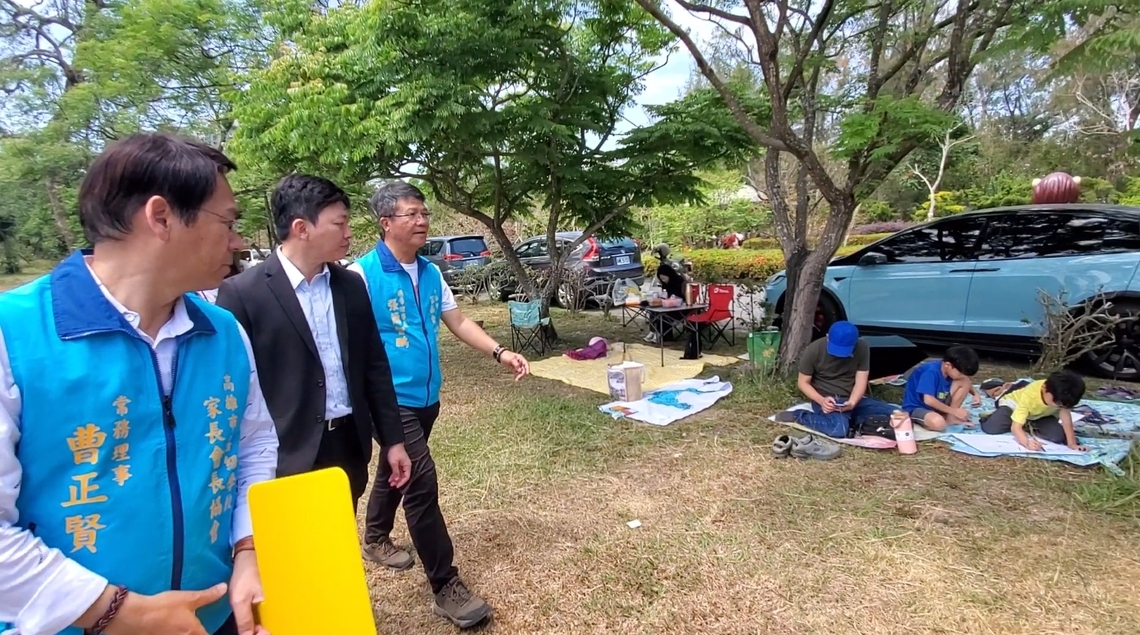 教育局長吳立森參與家長會長協會澄清湖寫生湧兩千人 山人海 人間三月天親子藝起來