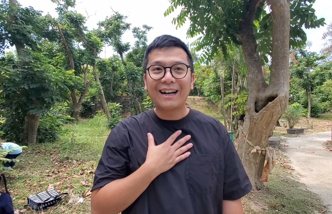 這一家生了四個寶貝,目前已有兩位就讀中華藝校國際雙語小學,「很會生」、「增產報國」!
