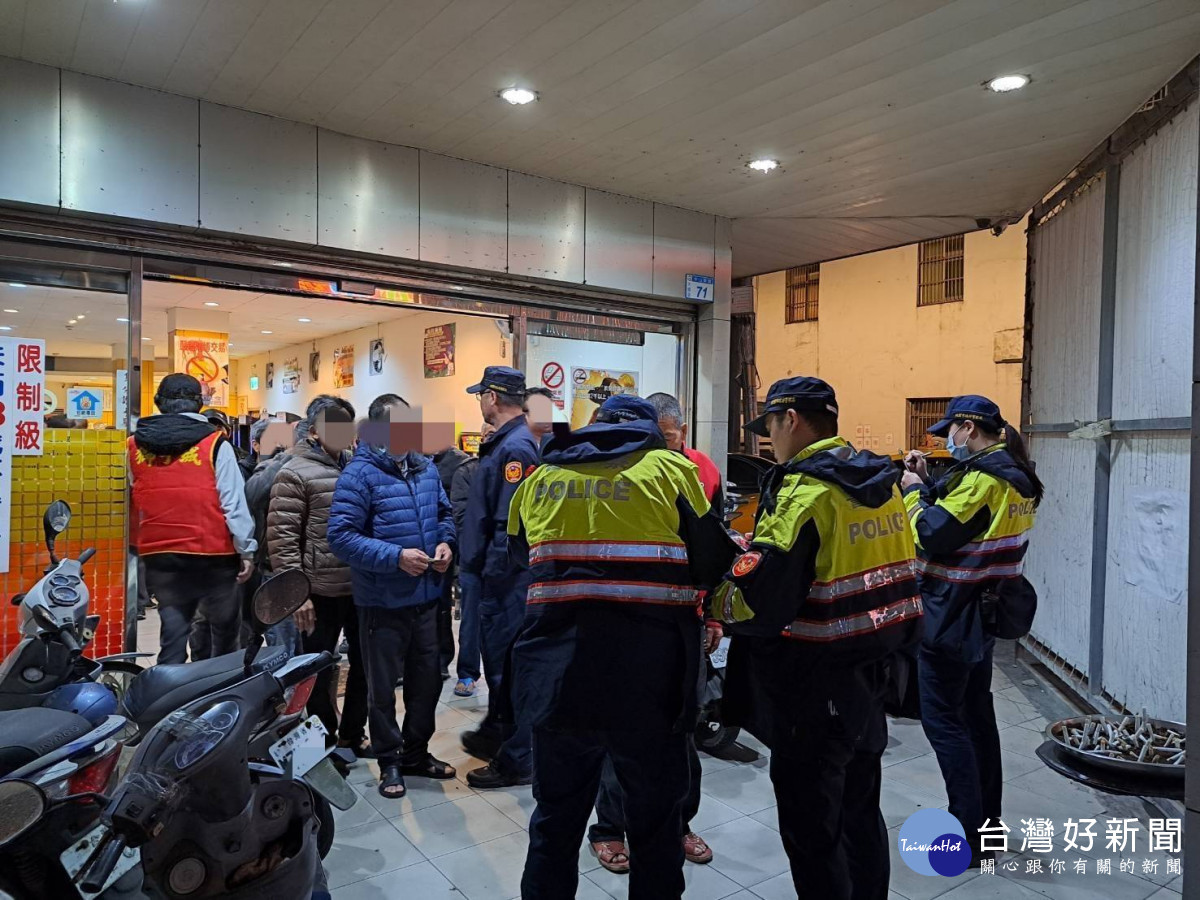 警方雷霆除暴臨檢大掃蕩。