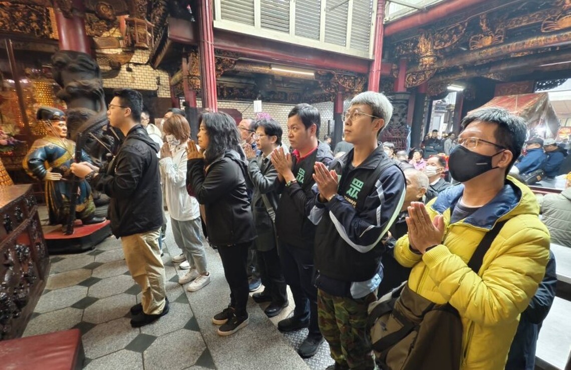 民眾黨高雄市黨部新竹祈福 盼柯文哲早日獲釋