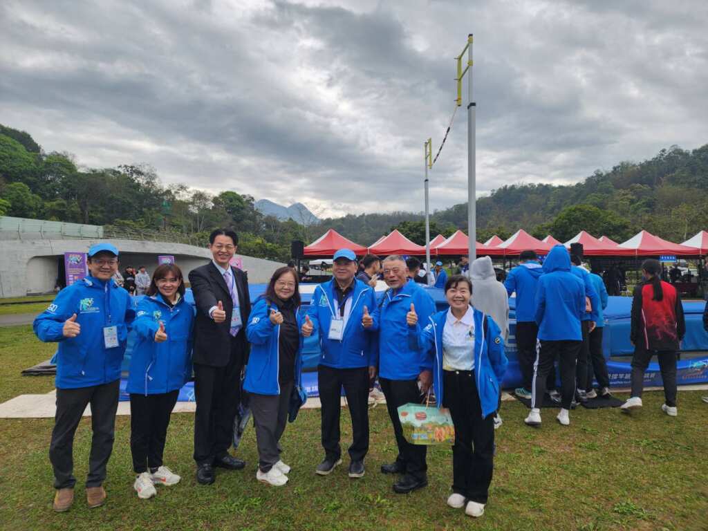 ▲南投縣政府首度攜手中華民國田徑協會、南投縣體育會，於30日在日月潭向山遊客中心盛大舉辦 「2025 南投日月潭國際撐竿跳高邀請賽」。（記者蘇彩娥攝）