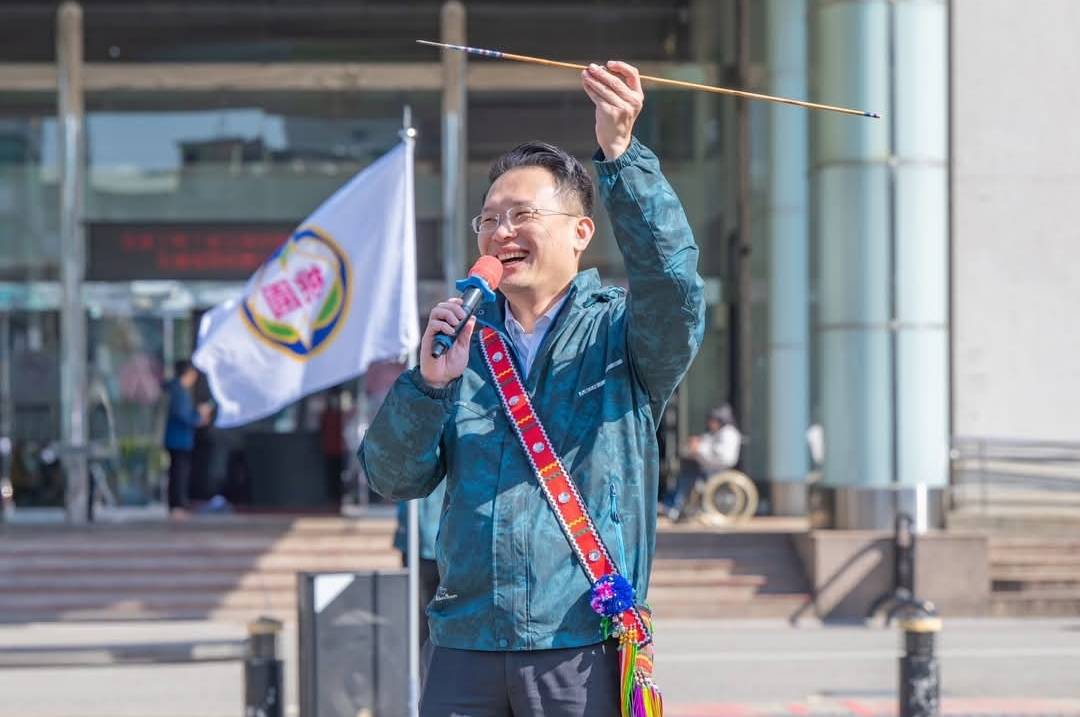 自嘲有「國師體質」 蘇俊賓兌現承諾手繪全原運女將奪牌時刻 236 自嘲有「國師體質」 蘇俊賓兌現承諾手繪全原運女將奪牌時刻 235