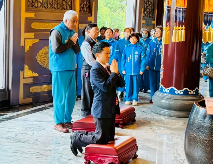何志偉代表總統贈墨寶 圓德慈惠堂善行受讚譽 79 wp 1743334839586586916375709354260