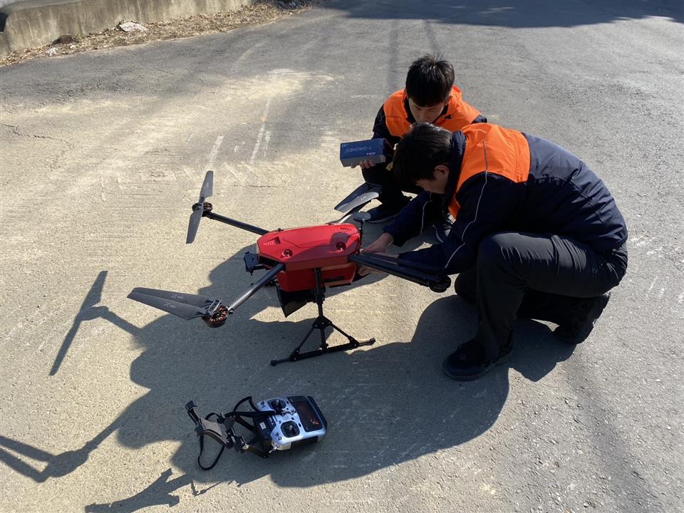 派遣空軍監測 彰化無人機巡墓防火 清明掃墓首張罰單開出 - https://www.watchmedia01.com