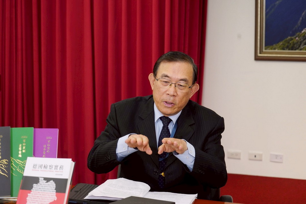 中午來開匯／坦言「偵查公開」長期是問題　邢泰釗：早期更是不可思議 231