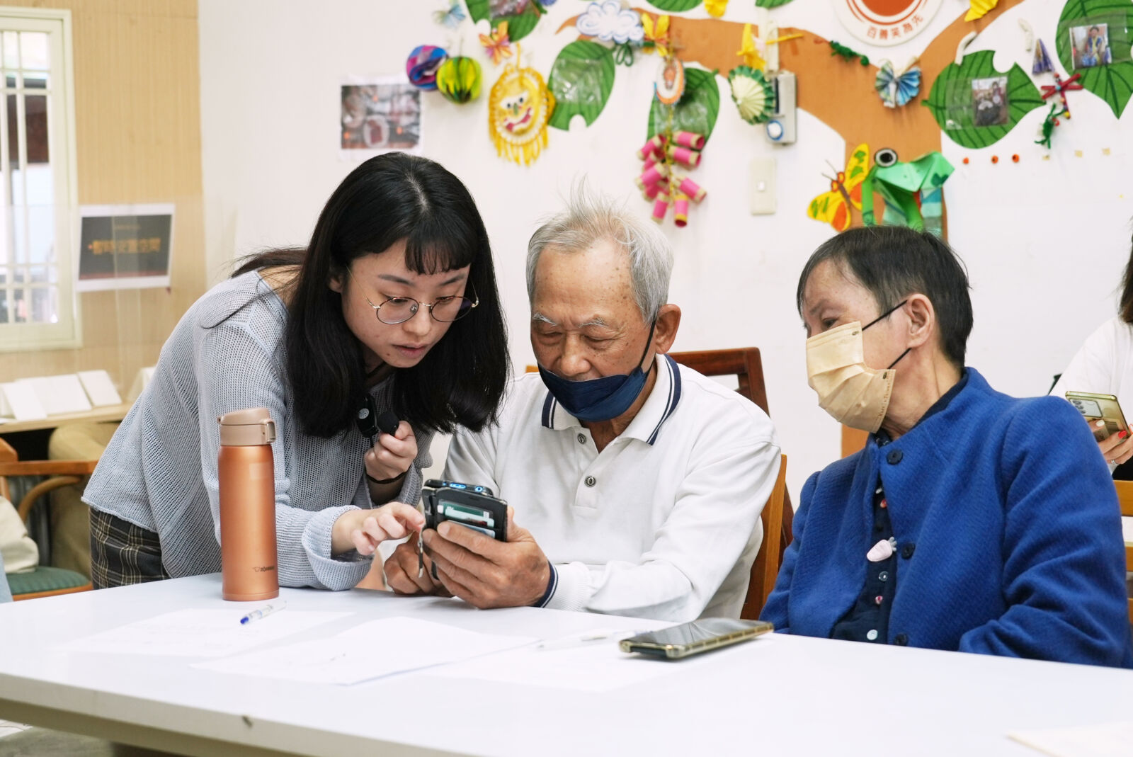 【聯發科技智在家鄉】AI結合藝術打造數位療癒新模式 助長者走出孤獨重拾快樂與社交 235