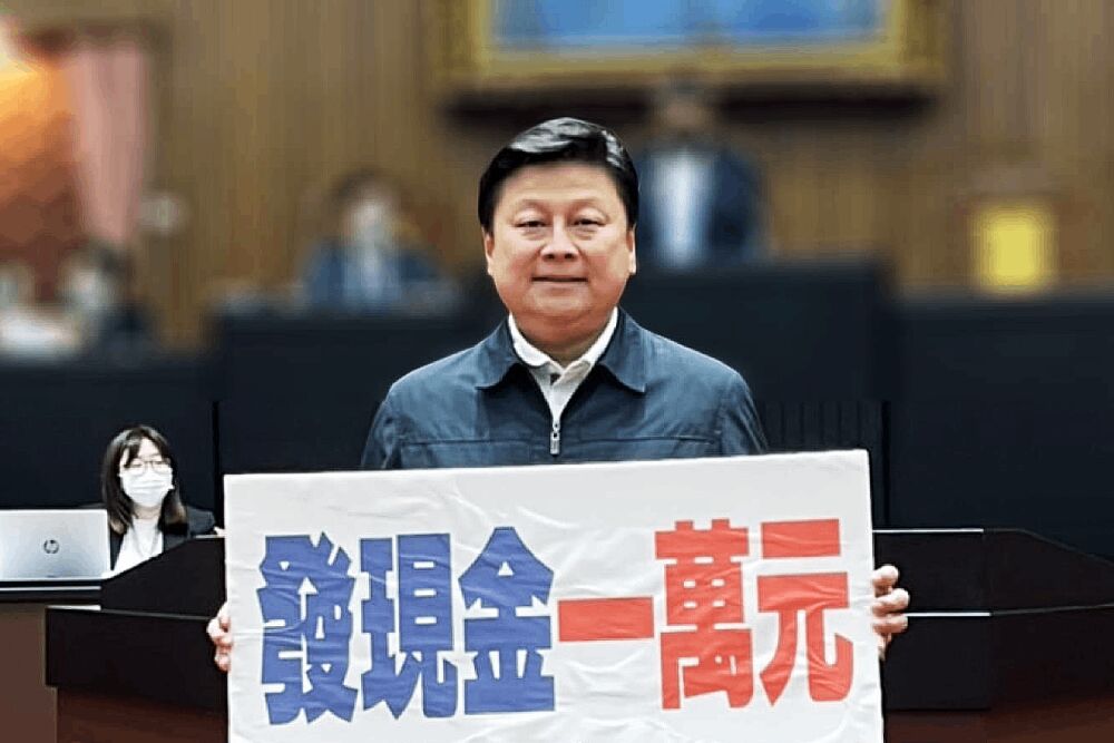 總預算財劃法覆議案質詢有亮點 傅崐萁網路聲量好評奪冠 232 照片來源:傅崐萁臉書